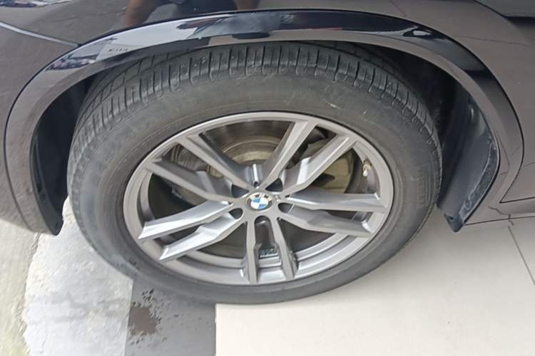Used BMW X3 2020 xDrive25i M Sport Package Left Front Wheel Hub