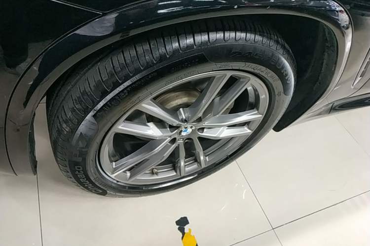 Used BMW X3 2020 xDrive25i M Sport Package Left Front Wheel Hub