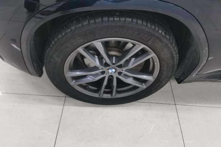 Used BMW X3 2020 xDrive25i M Sport Package Left Front Wheel Hub