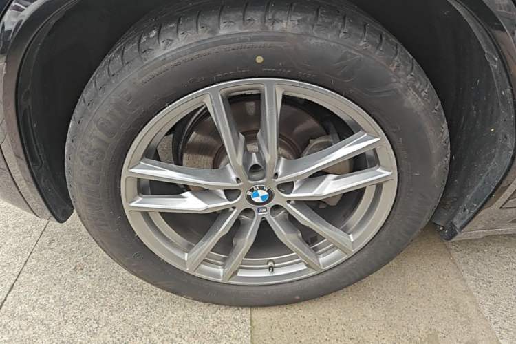 Used BMW X3 2020 xDrive28i M Sport Package Left Front Wheel Hub