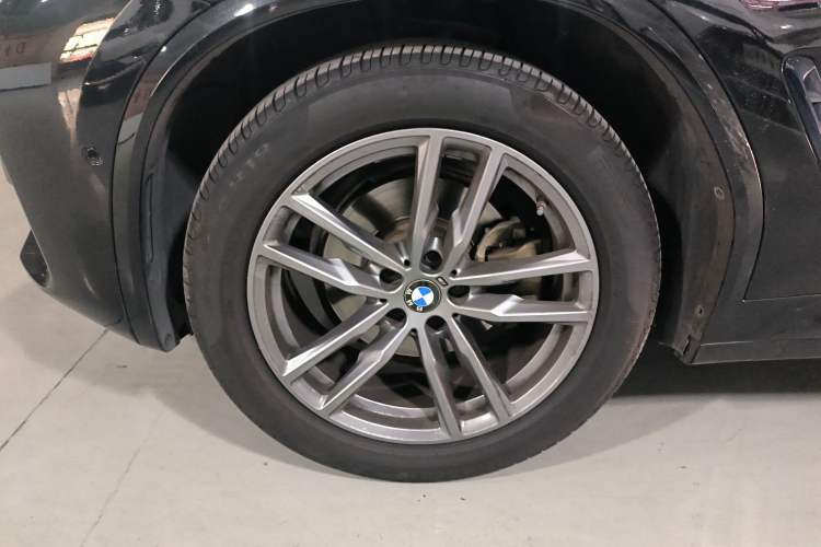 Used BMW X3 2020 xDrive25i M Sport Package Left Front Wheel Hub