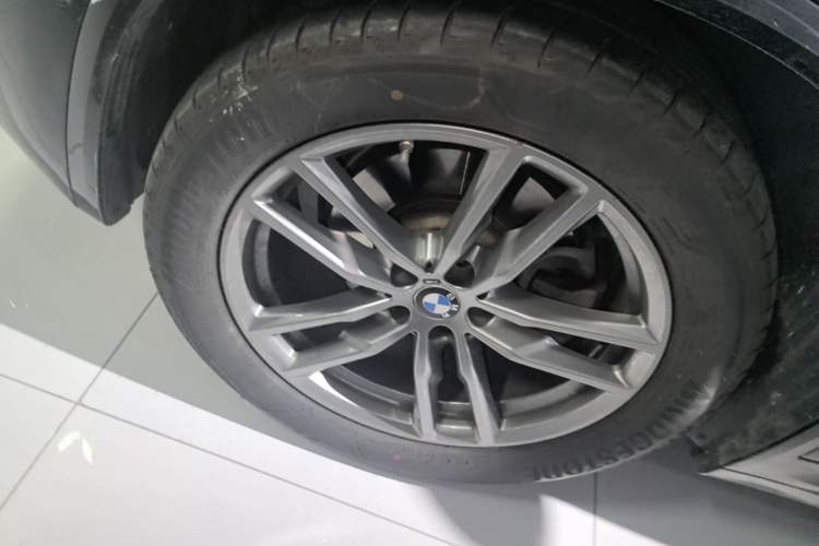Used BMW X3 2020 xDrive25i M Sport Package Left Front Wheel Hub