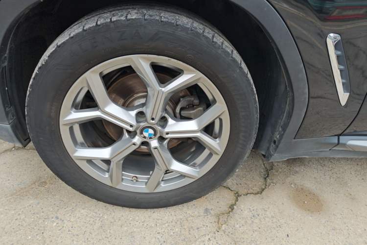 Used BMW X3 2020 xDrive28i Luxury Package Left Front Wheel Hub
