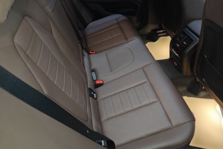 Used BMW X3 2020 xDrive25i M Sport Package Left Rear Seat