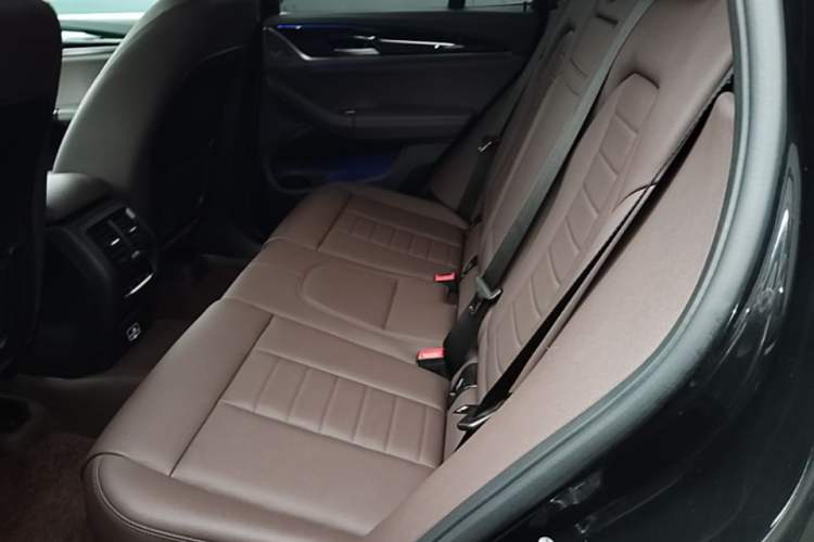 Used BMW X3 2020 xDrive25i M Sport Package Left Rear Seat