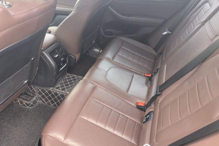 Used BMW X3 2020 xDrive30i Luxury Model with M Sport Package Left Rear Seat
