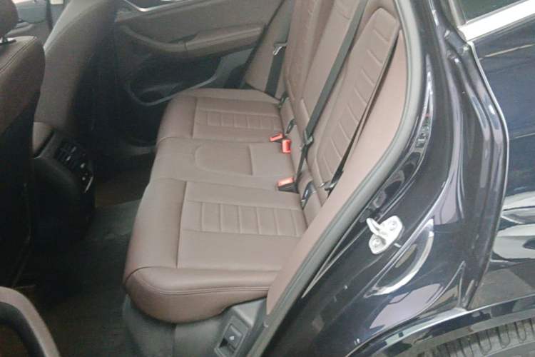 Used BMW X3 2020 xDrive25i M Sport Package Left Rear Seat