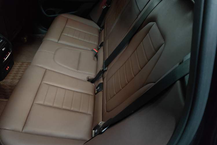 Used BMW X3 2020 xDrive25i M Sport Package Left Rear Seat