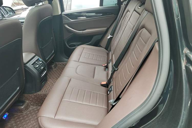 Used BMW X3 2020 xDrive25i M Sport Package Left Rear Seat