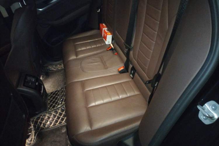 Used BMW X3 2020 xDrive25i Luxury Package Left Rear Seat