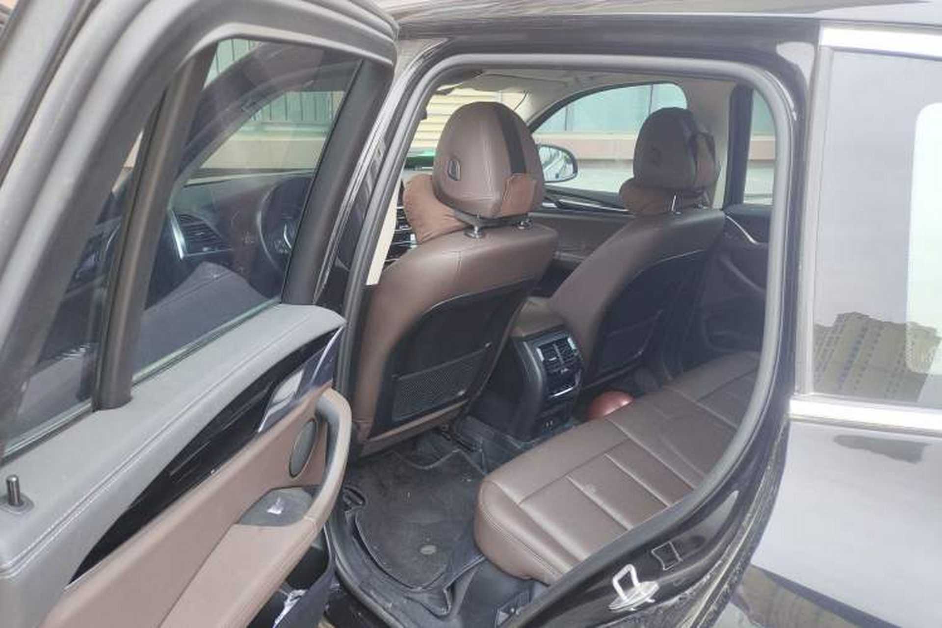 Used BMW X3 2020 xDrive25i Luxury Package Left Rear Seat