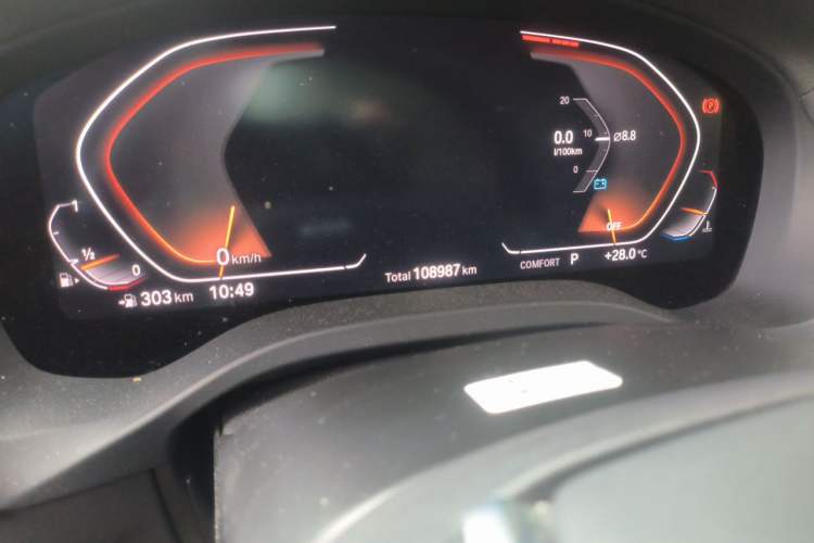 Used BMW X3 2020 xDrive28i Luxury Package Odometer Close Up