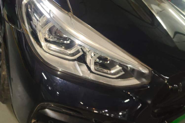 Used BMW X3 2020 xDrive30i Luxury Model with M Sport Package Right Front Headlight