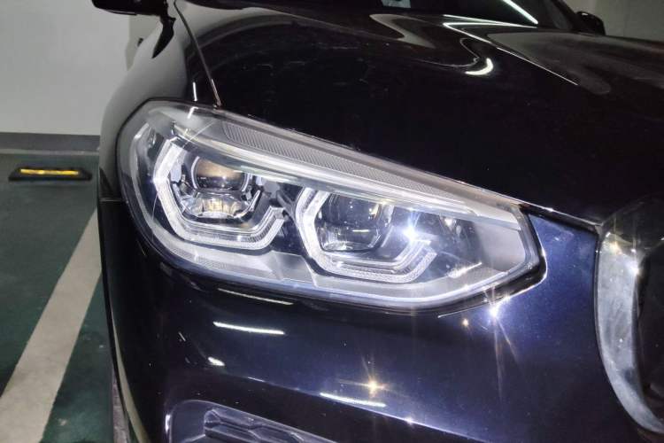 Used BMW X3 2020 xDrive30i Luxury Model with M Sport Package Right Front Headlight