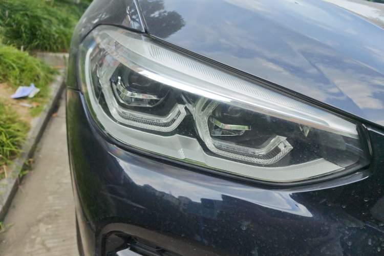 Used BMW X3 2020 xDrive30i Luxury Model with M Sport Package Right Front Headlight