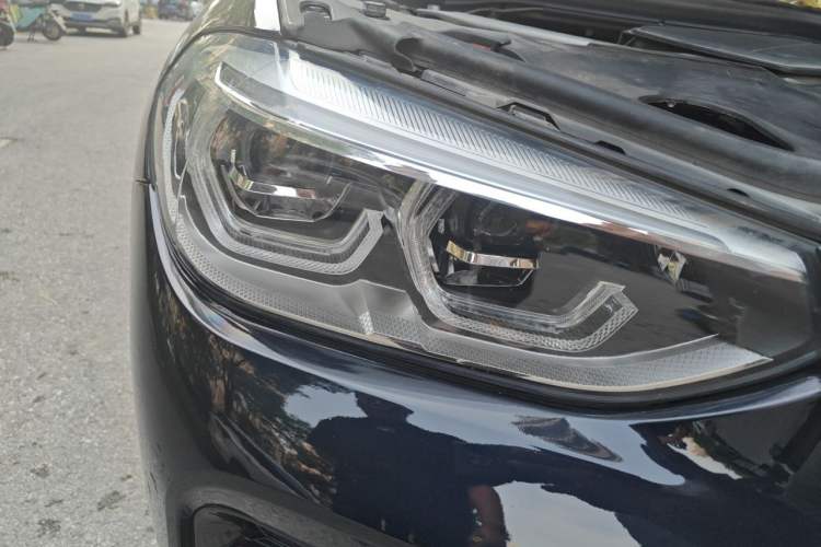 Used BMW X3 2020 xDrive30i Luxury Model with M Sport Package Right Front Headlight