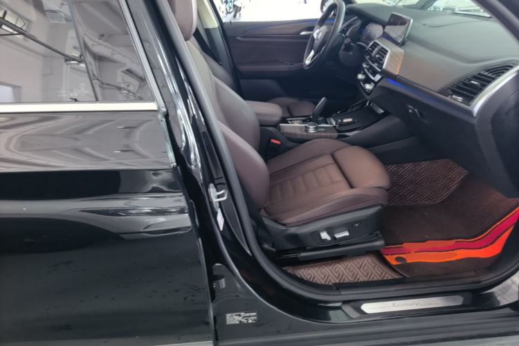 Used BMW X3 2020 xDrive28i Luxury Package Right Front Seat