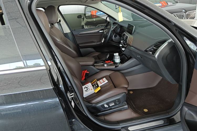 Used BMW X3 2020 xDrive28i Luxury Package Right Front Seat
