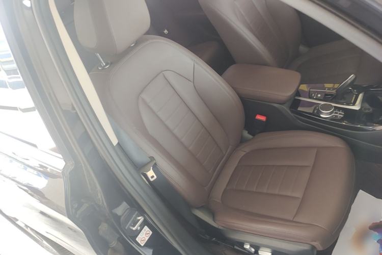 Used BMW X3 2020 xDrive25i Luxury Package Right Front Seat