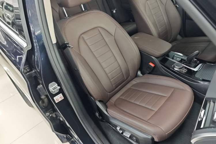 Used BMW X3 2020 xDrive25i M Sport Package Right Front Seat