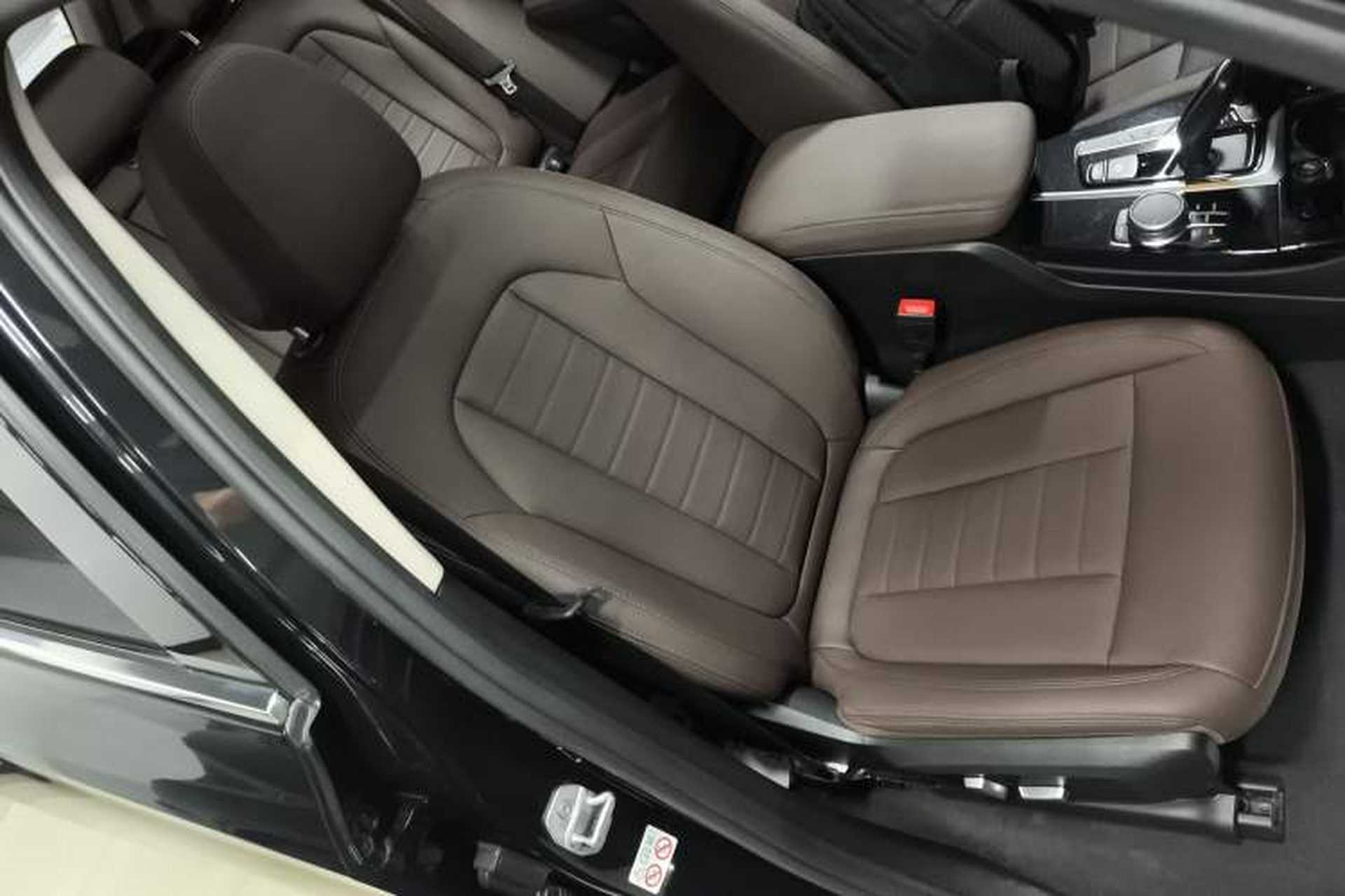 Used BMW X3 2020 xDrive25i Luxury Package Right Front Seat