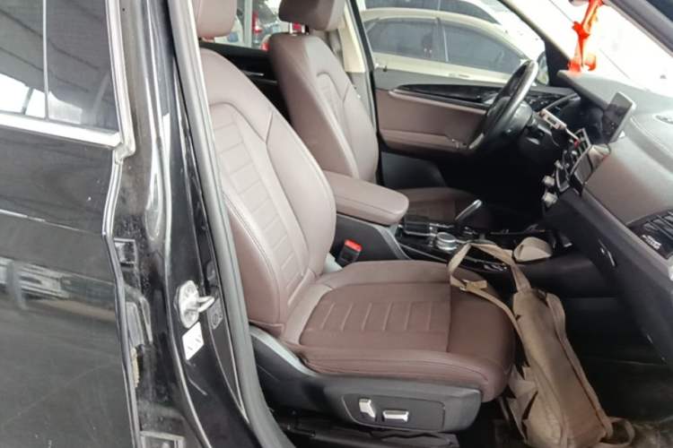 Used BMW X3 2020 xDrive25i Luxury Package Right Front Seat