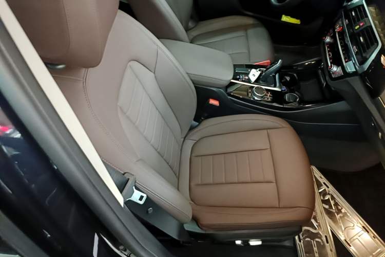 Used BMW X3 2020 xDrive25i M Sport Package Right Front Seat