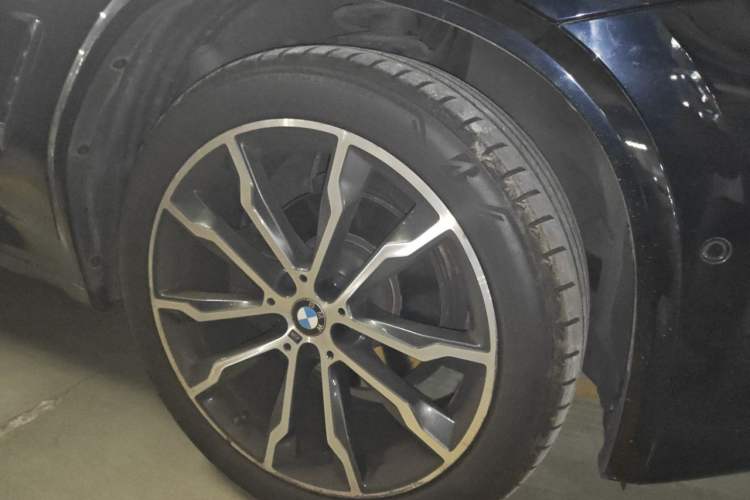 Used BMW X3 2020 xDrive30i Luxury Model with M Sport Package Right Front Wheel Hub