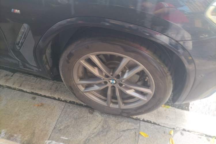 Used BMW X3 2020 xDrive25i M Sport Package Right Front Wheel Hub