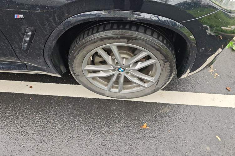 Used BMW X3 2020 xDrive28i M Sport Package Right Front Wheel Hub