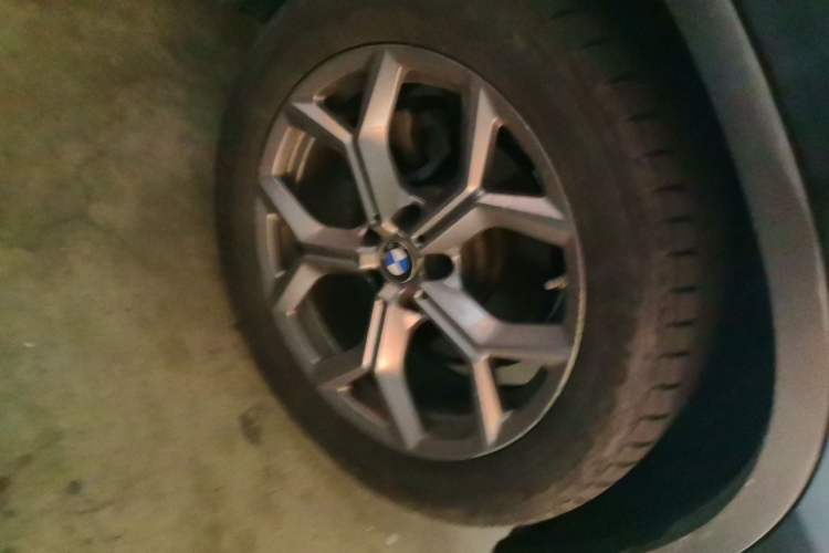 Used BMW X3 2020 xDrive28i Luxury Package Right Front Wheel Hub