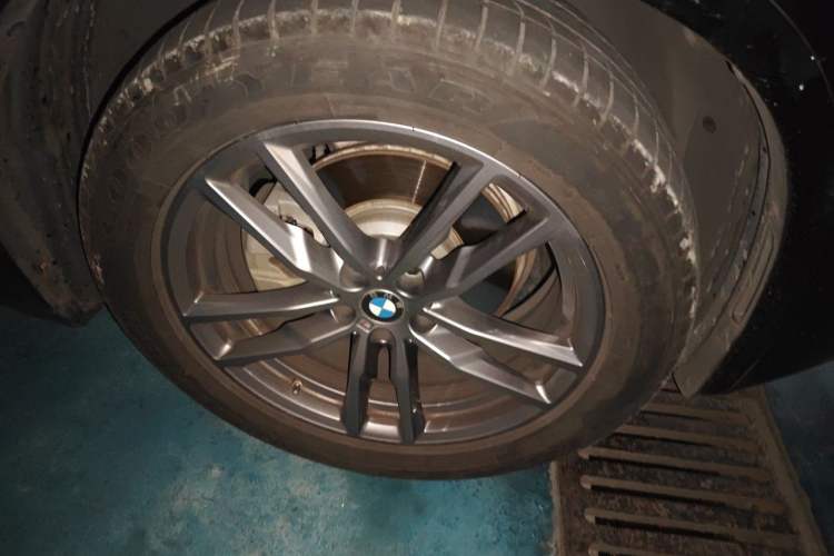 Used BMW X3 2020 xDrive28i M Sport Package Right Front Wheel Hub