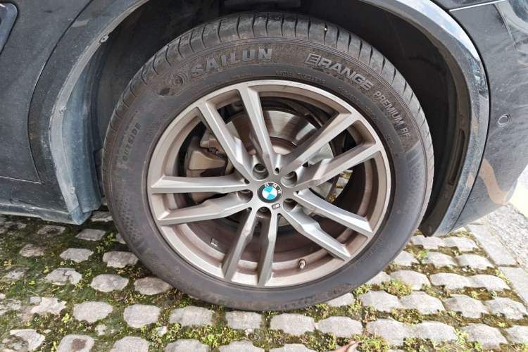 Used BMW X3 2020 xDrive28i M Sport Package Right Front Wheel Hub