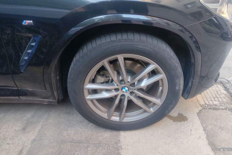 Used BMW X3 2020 xDrive25i M Sport Package Right Front Wheel Hub
