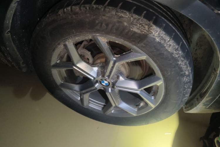 Used BMW X3 2020 xDrive28i Luxury Package Right Front Wheel Hub