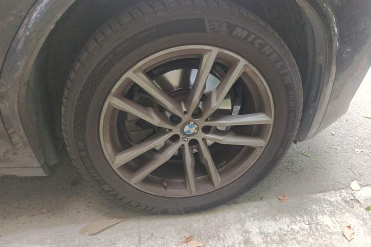 Used BMW X3 2020 xDrive28i M Sport Package Right Front Wheel Hub
