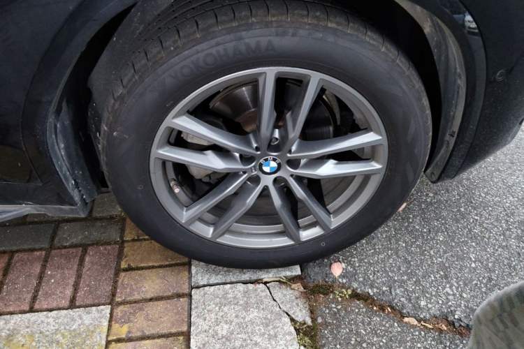 Used BMW X3 2020 xDrive28i M Sport Package Right Front Wheel Hub