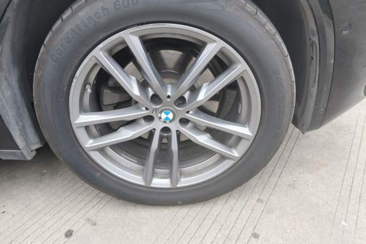 Used BMW X3 2020 xDrive25i M Sport Package Right Front Wheel Hub