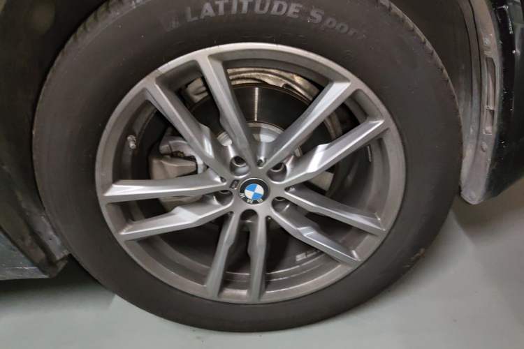 Used BMW X3 2020 xDrive25i M Sport Package Right Front Wheel Hub