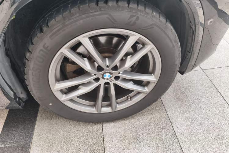 Used BMW X3 2020 xDrive28i M Sport Package Right Front Wheel Hub