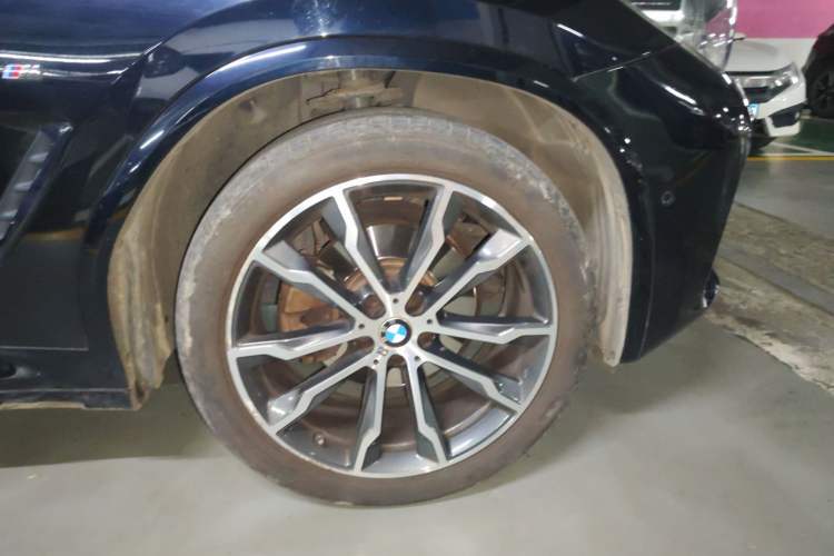 Used BMW X3 2020 xDrive30i Luxury Model with M Sport Package Right Front Wheel Hub