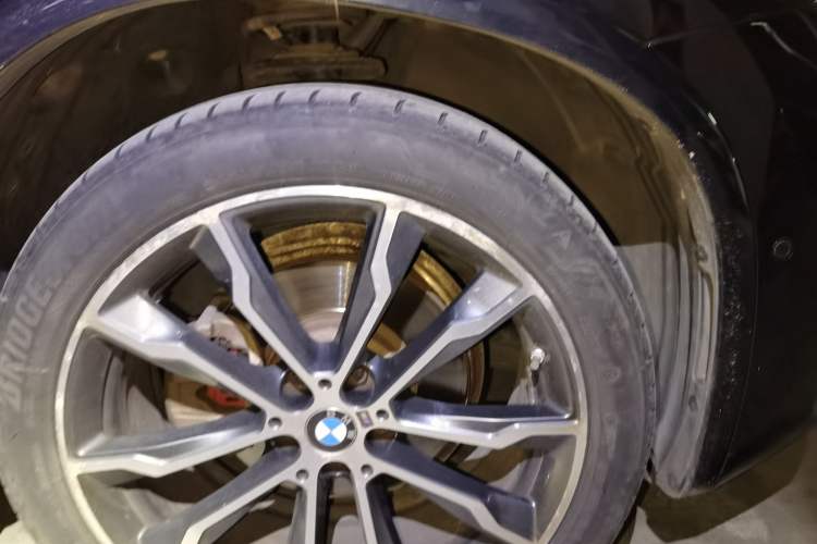 Used BMW X3 2020 xDrive30i Luxury Model with M Sport Package Right Front Wheel Hub