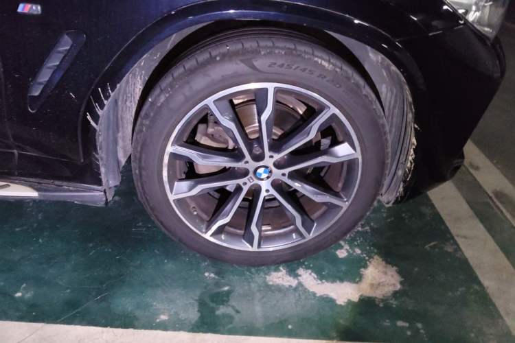Used BMW X3 2020 xDrive30i Luxury Model with M Sport Package Right Front Wheel Hub
