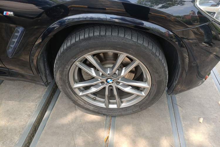 Used BMW X3 2020 xDrive28i M Sport Package Right Front Wheel Hub