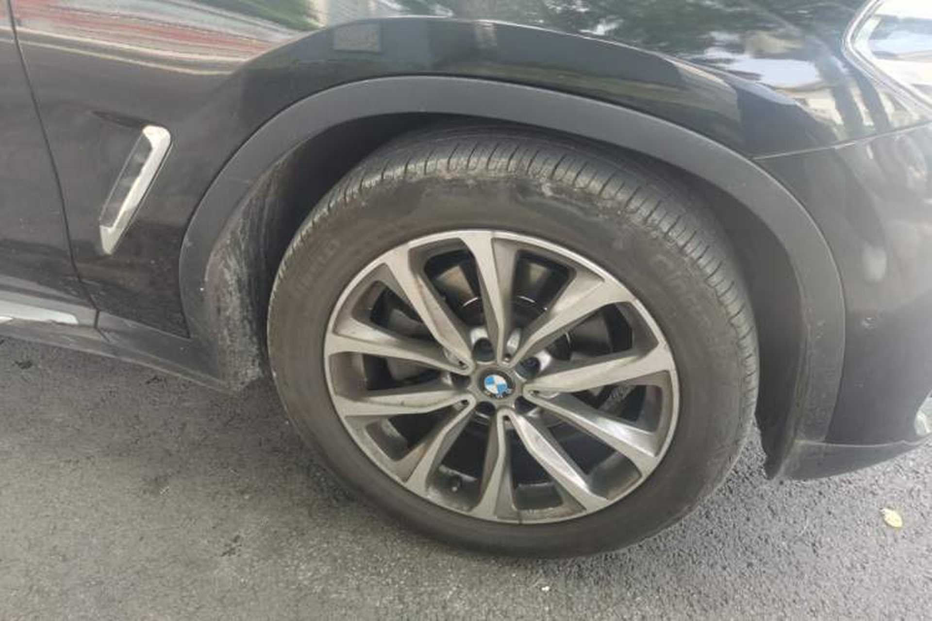 Used BMW X3 2020 xDrive25i Luxury Package Right Front Wheel Hub