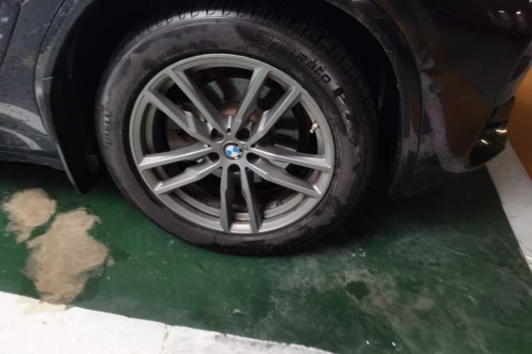 Used BMW X3 2020 xDrive28i M Sport Package Right Front Wheel Hub