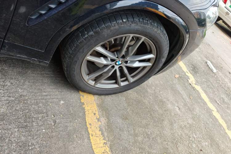 Used BMW X3 2020 xDrive28i M Sport Package Right Front Wheel Hub