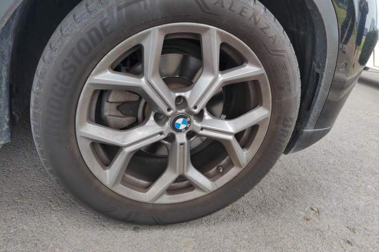 Used BMW X3 2020 xDrive28i Luxury Package Right Front Wheel Hub