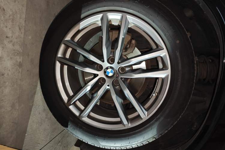 Used BMW X3 2020 xDrive28i M Sport Package Right Front Wheel Hub