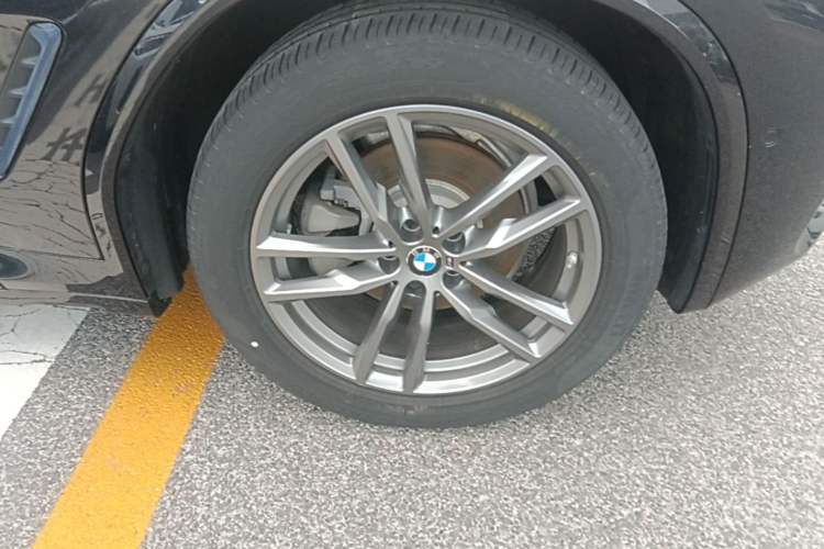Used BMW X3 2020 xDrive28i M Sport Package Right Front Wheel Hub
